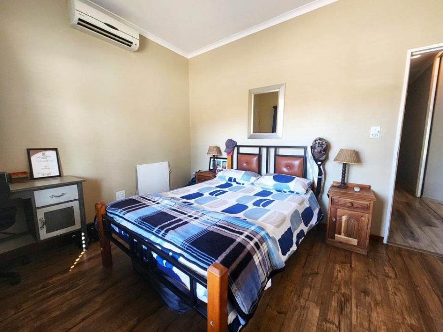 4 Bedroom Property for Sale in Tafelzicht Western Cape